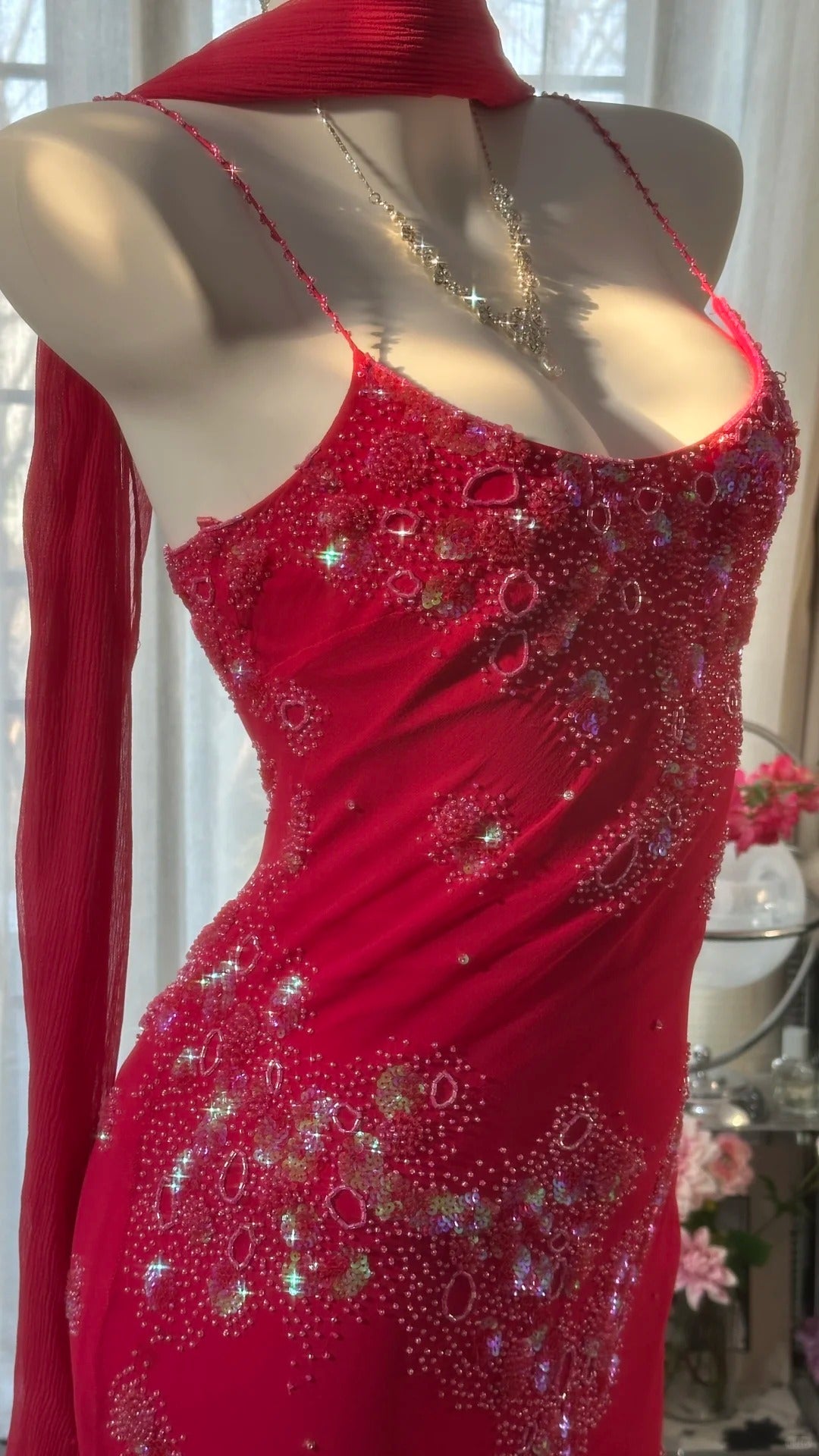 Modest Mermaid Spaghetti-Träger Rot mit Kristallen Chiffon Perlen Abendkleid Ärmellose Ballkleider MP1028