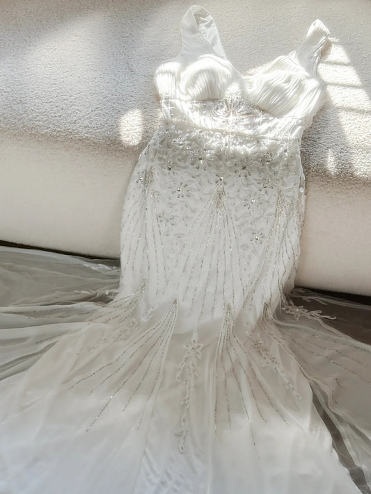 Magnifique robe de soirée sirène décolleté en V en mousseline blanche avec cristaux, longueur ras du sol, sans manches, pour bal de promo MP1122