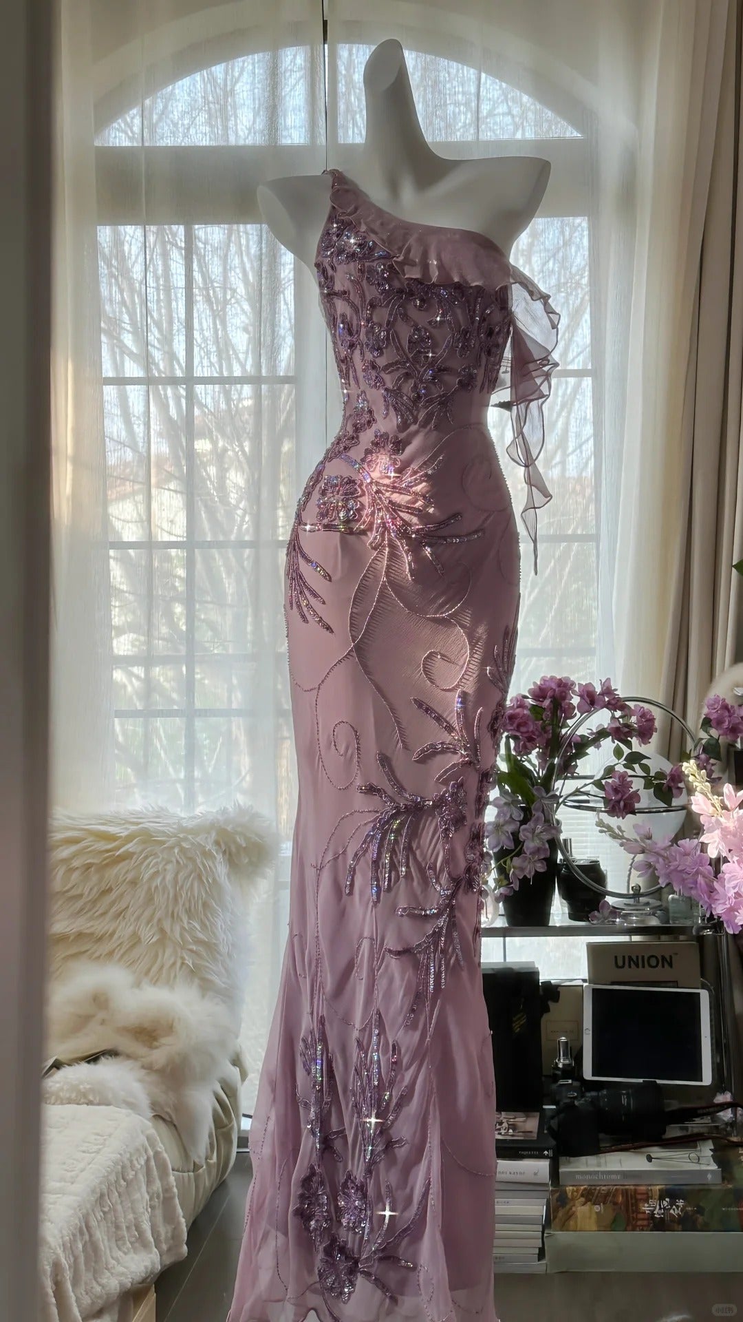 Bescheidene Meerjungfrau One-Shoulder Flieder Kristalle Chiffon Langes Abendkleid Ärmellose Ballkleider MP1005