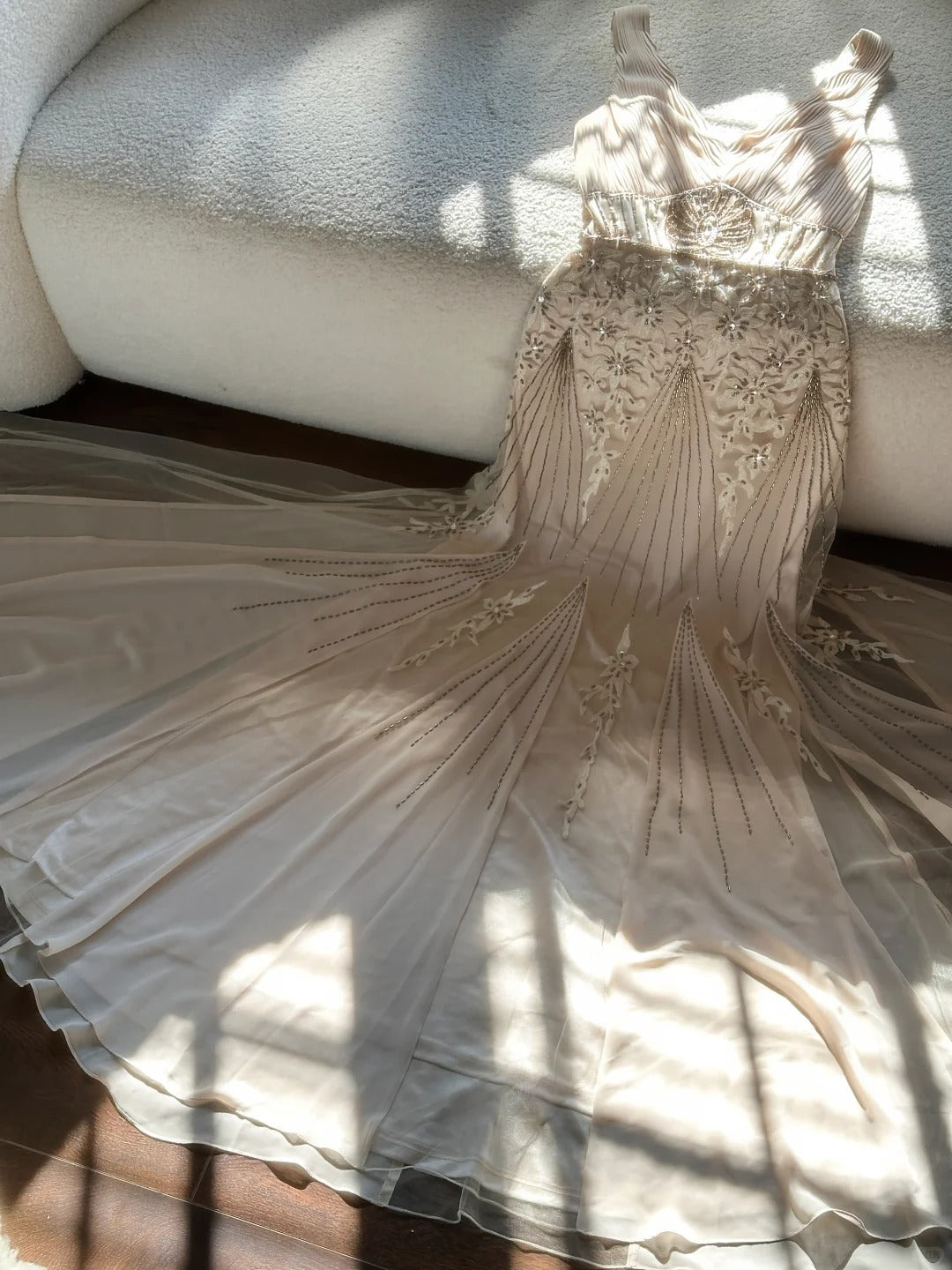 Modest Mermaid V Neck Champagne Chiffon With Crystals Floor Length Sleeveless Formal Gown Evening Prom Dresses MP1085