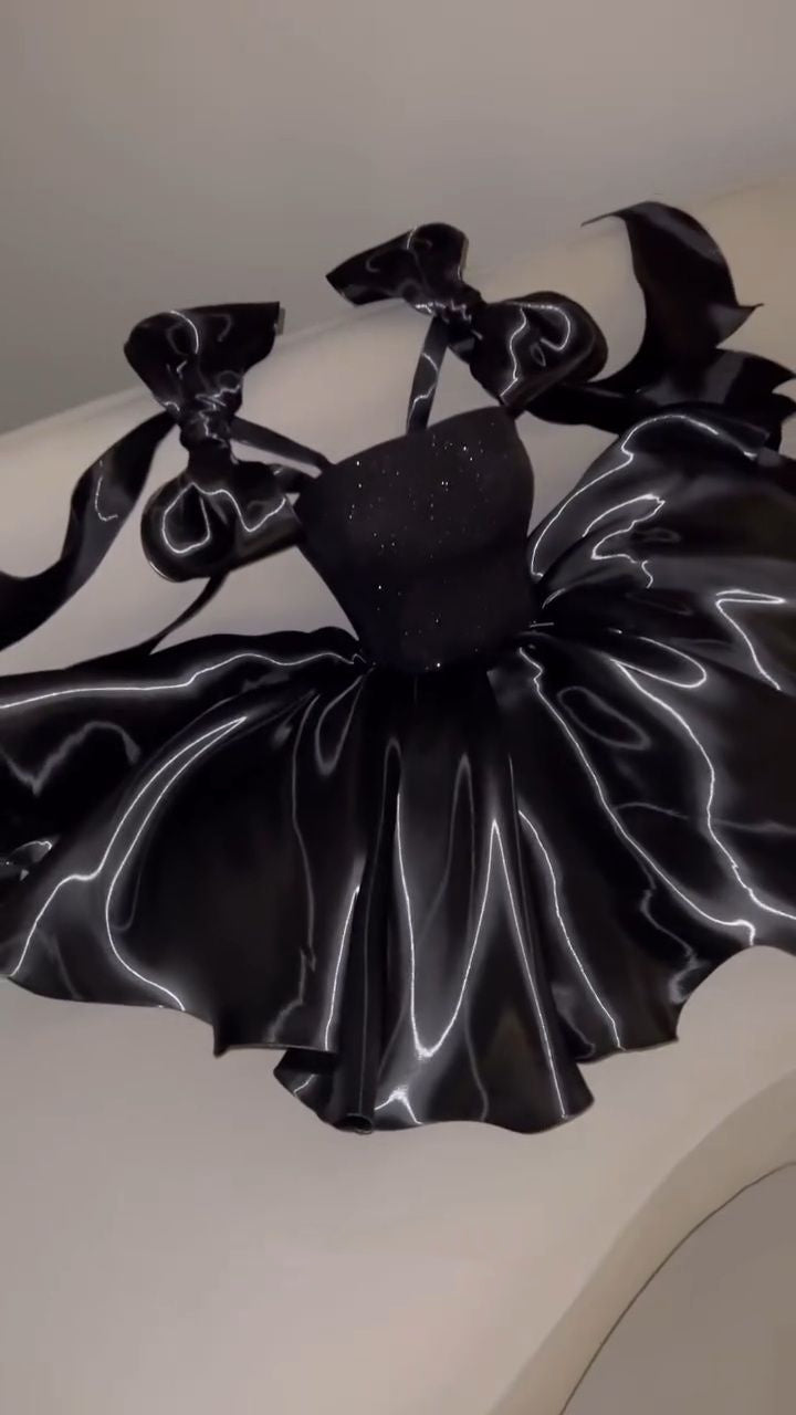 Charming Ball Gown Spaghetti Strap With Bow-knot Gold Black Short Mini 15 16 Birthday Homecoming Dress MP663