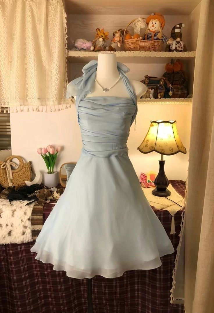 Einzigartiges elegantes Ballkleid Neckholder Hellblau Chiffon Kurze Heimkehrkleider Party-Outfit MP302