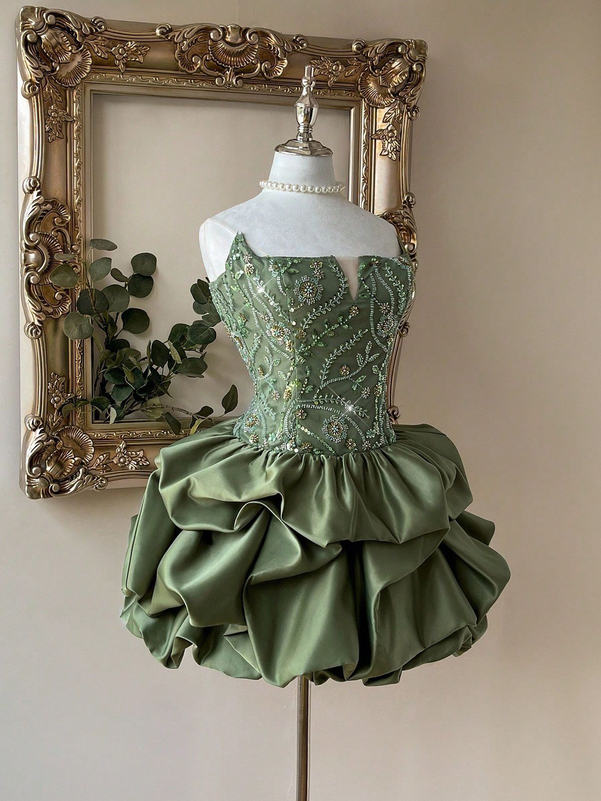 Hübsches Ballkleid Trägerlos Grün Satin Abschlussball Kurz Heimkehrkleid 15. Geburtstag Outfits MP840