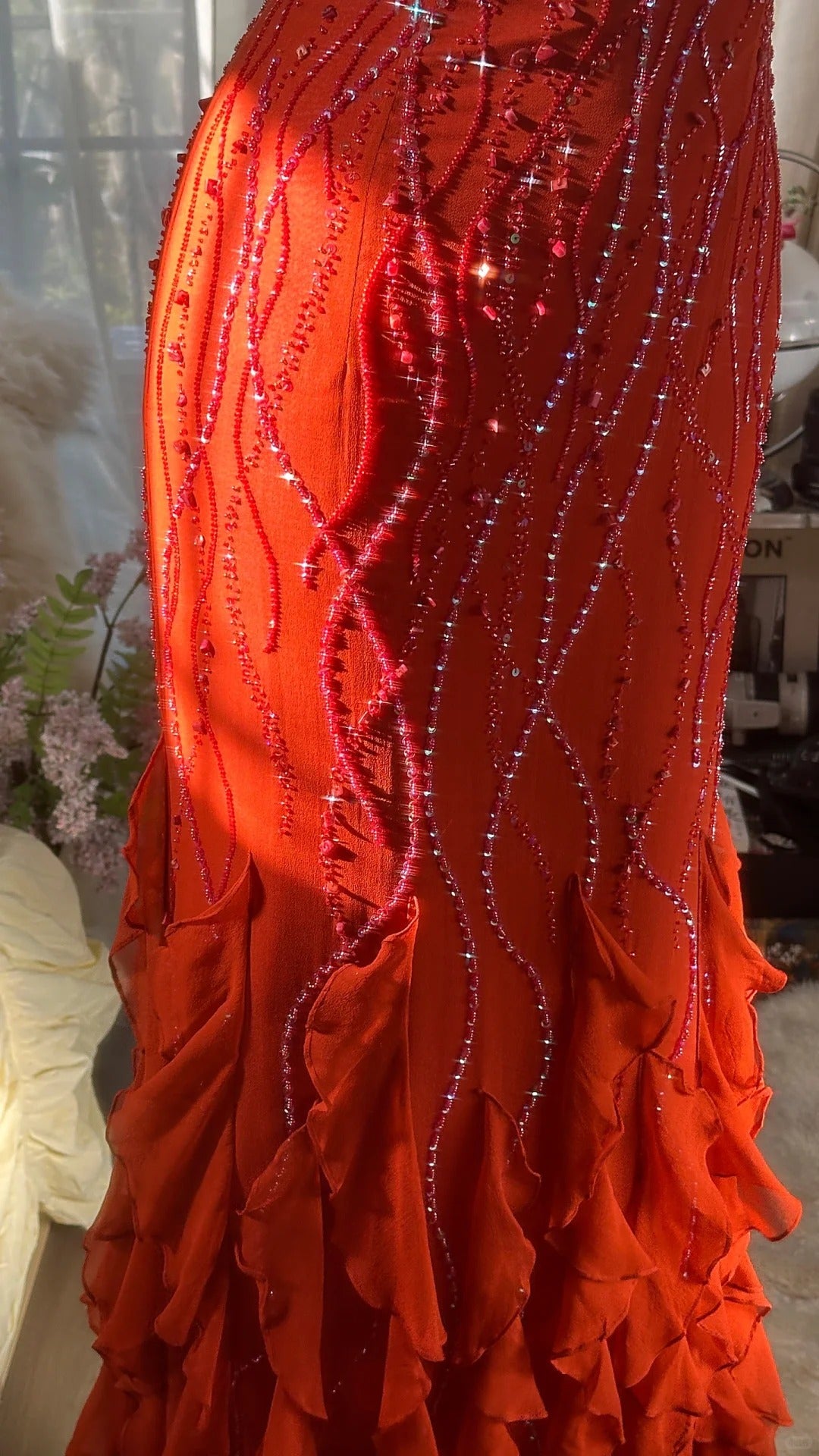Vintage Meerjungfrau Spaghettiträger Orange mit silberner Perlenstickerei Abendkleid Lang gestuft Ballkleider MP989