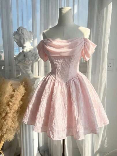 Élégante Robe Trapèze Épaules Dénudées en Dentelle Rose avec Manches pour 15e Anniversaire Robe de Bal de Retour MP819