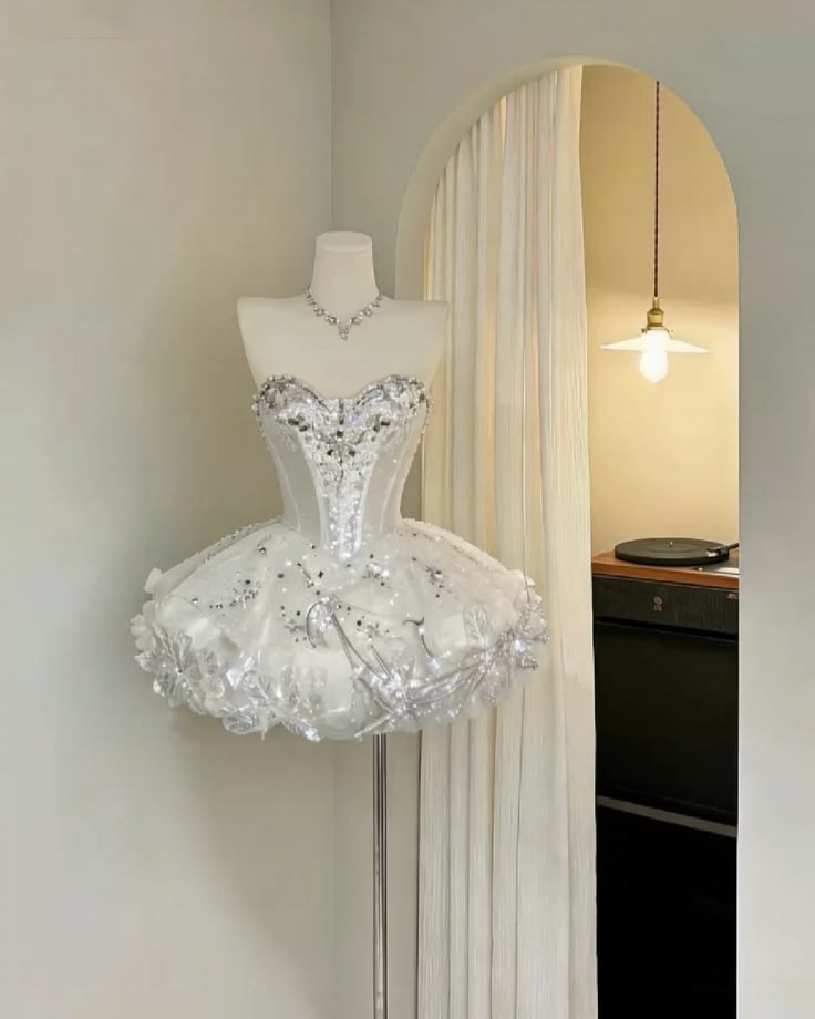 Glamouröses Ballkleid Sweetheart Silber Tüll Homecoming Kleider Minikleid Cocktail Modekleid Party Abschlussball Outfits MP1206