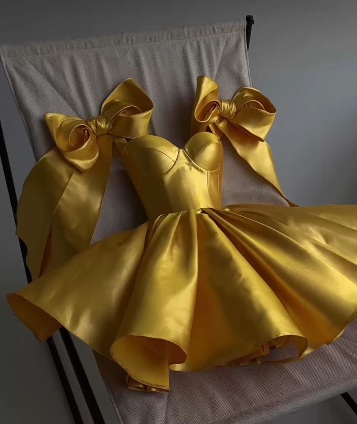Cute Ball Gown Spaghetti Strap With Bow-knot Gold Satin Short Mini Birthday Homecoming Dress MP611