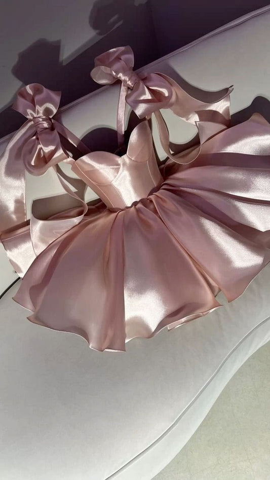 Süßes Ballkleid Sweetheart mit Schleife Rosa Satin Mini Kurzes Heimkehrkleid Outfits für den 18. Geburtstag MP540