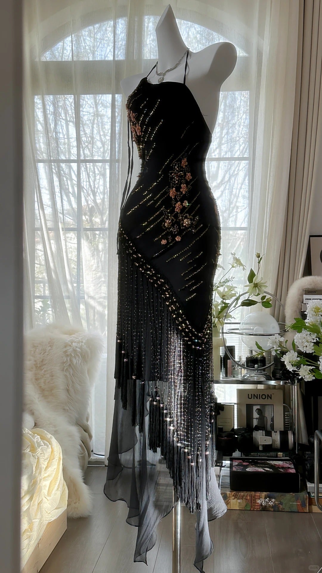 Vintage Meerjungfrau Spaghettiträger Schwarze Krawattenkleid mit silbernen Perlen Abend Lange Ballkleider MP990