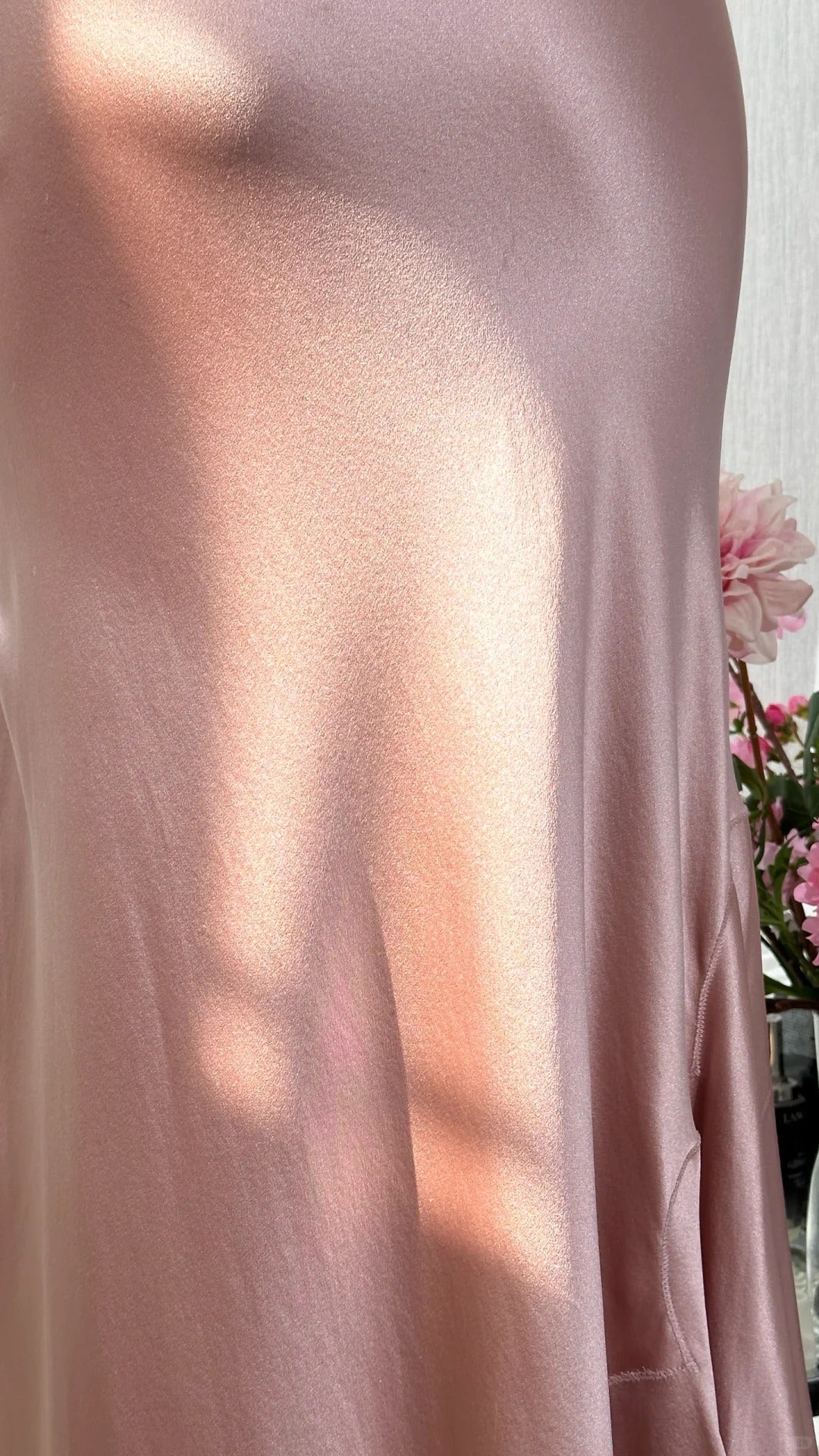 Elegantes meerjungfrauenförmiges, rosa satiniertes, ärmelloses, teelanges Ballkleid mit Spaghettiträgern MP974