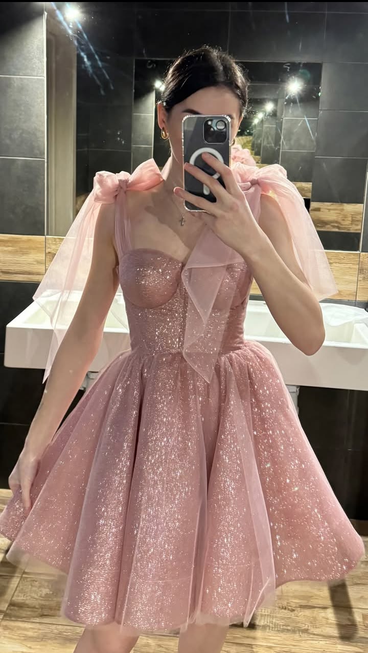 Cute Ball Gown Spaghetti Strap With Bow-knot Pink Sequined Short Mini 15 16 Birthday Homecoming Dress MP622