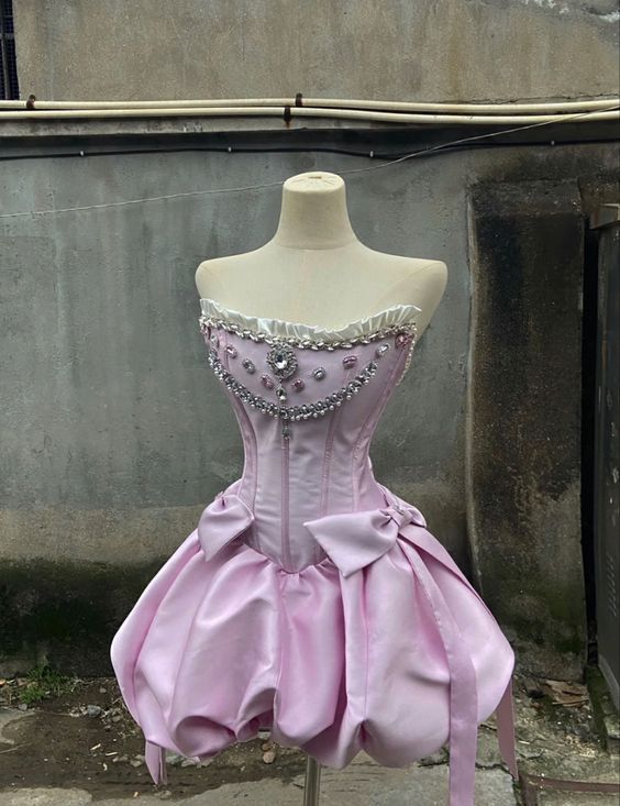 Trendiges Ballkleid, trägerlos, pink, ärmellos, Satin, perlenbesetzt, Mini, kurz, Mini-15-Geburtstags-Heimkehrer-Kleid MP632
