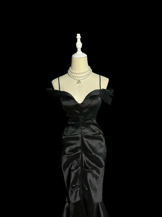 Modest Long Prom Dresses Mermaid Spaghetti Strap Black Satin Formal Dress Graduation Gown MP383