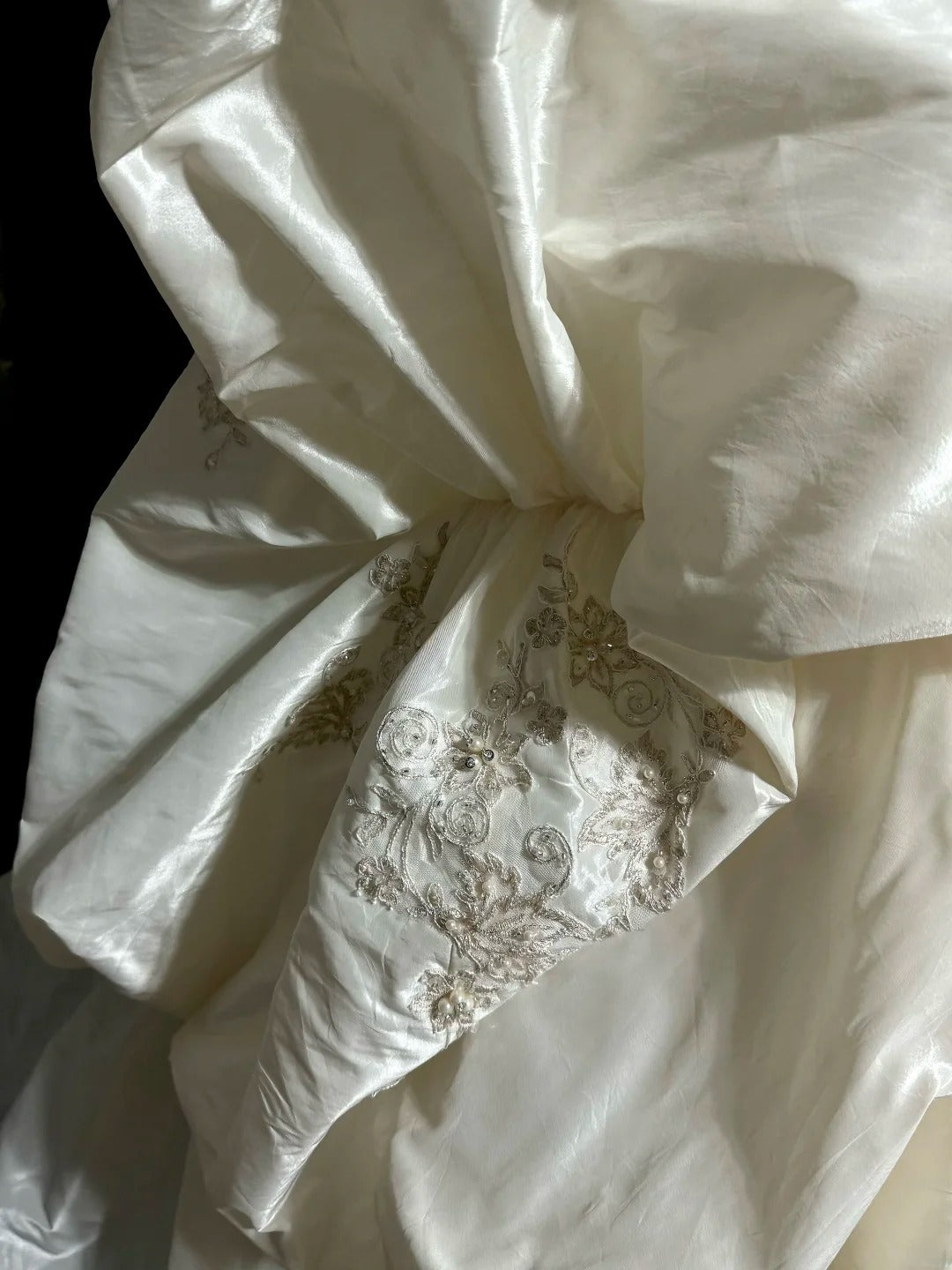 Vintage Ballkleid 70er Sweetheart Tüll Elfenbein mit Perlen Hofschleppe Prinzessin Brautkleider Hochzeitskleider MP487