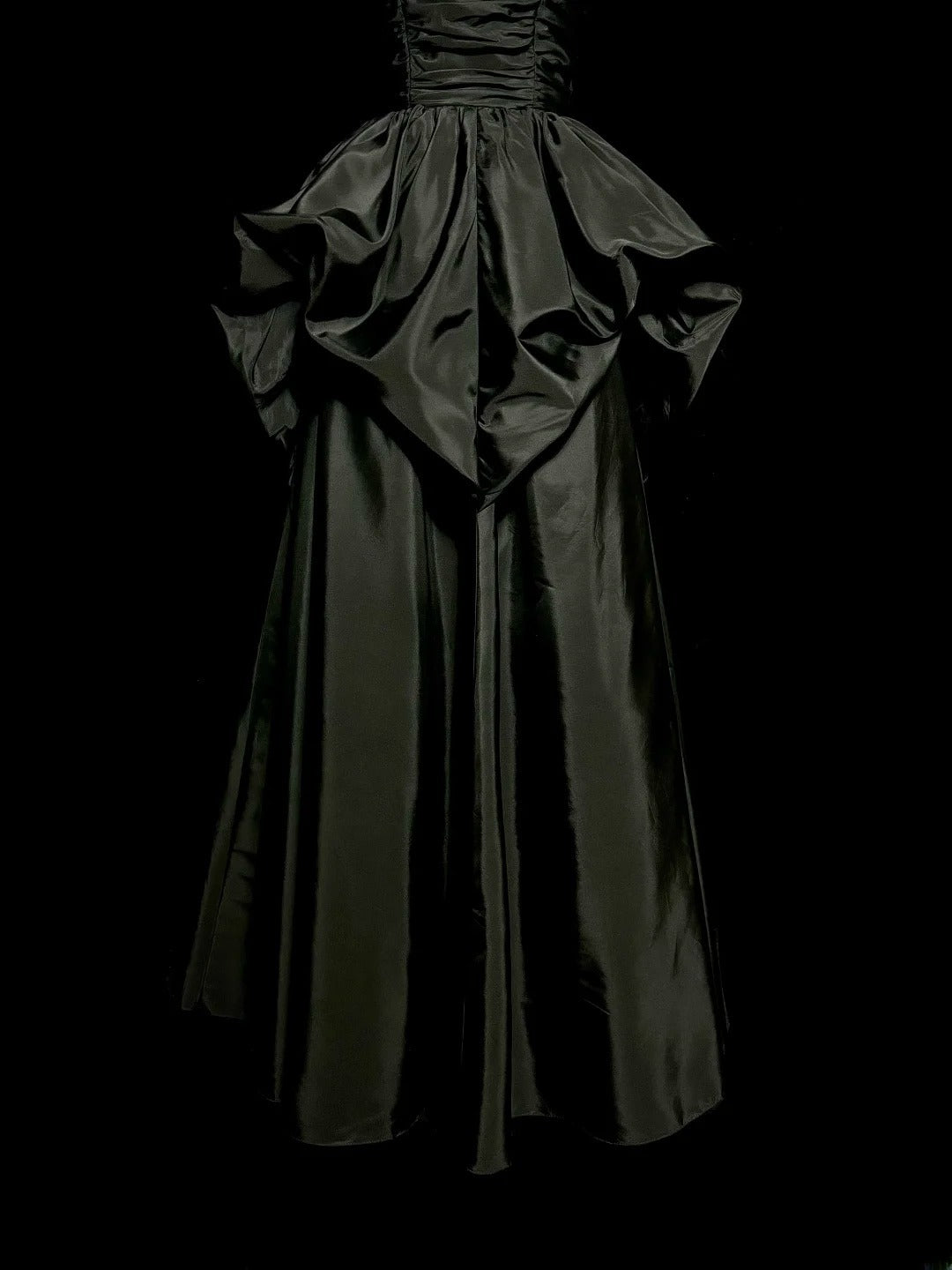 Charming A Line Sweetheart Black Satin Sleeveless Prom Dresses Long Formal Dress Graduation Gown MP490