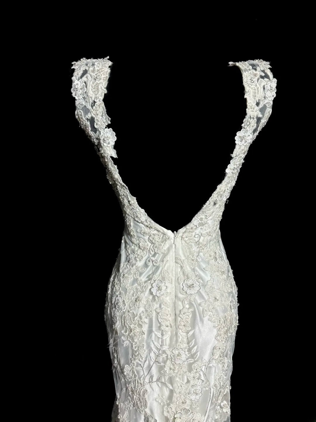 Elegantes Meerjungfrau Brautkleid Elfenbein V-Ausschnitt mit offenem Rücken Garten Prinzessin Hochzeitskleider MP519