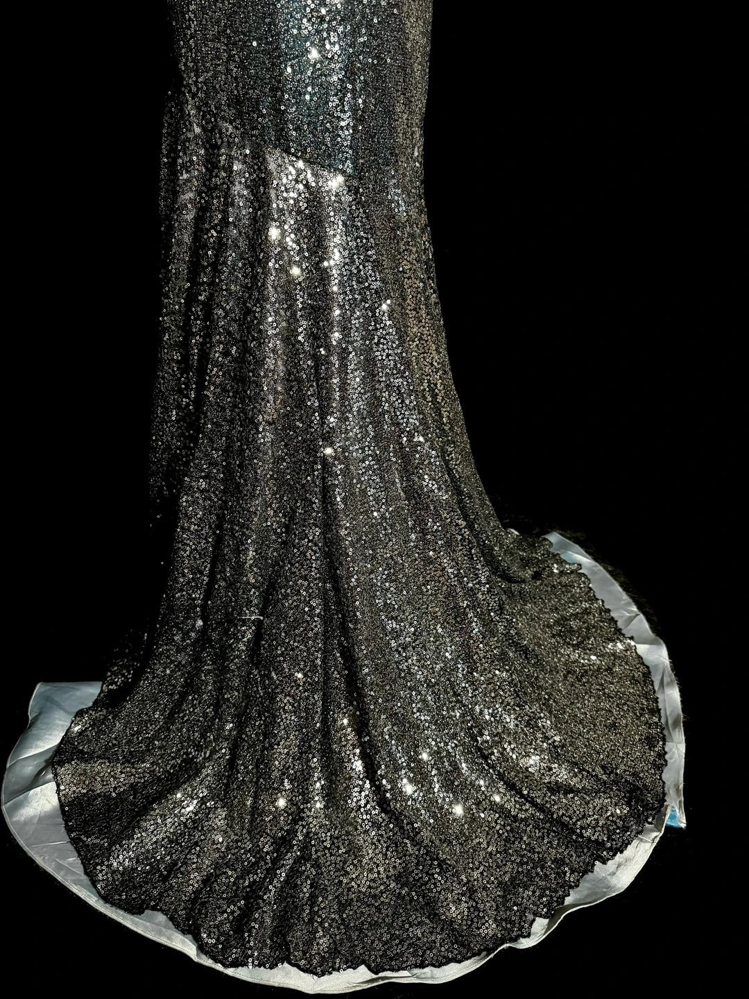 Exquisite Mermaid Halter Grey Sequin With Pleated Long Prom Dresses Women Party Gowns MP585
