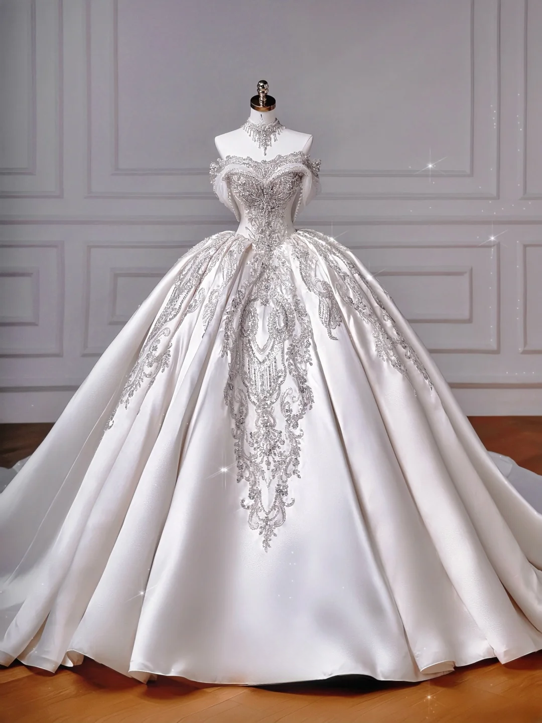 Zeitloses Ballkleid Trägerlos Satin mit kurzen Ärmeln Perlenbesetztes Oberteil Applikationen Prinzessinnen Brautkleider Hochzeitskleider MP024