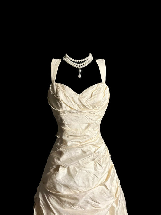Vintage Ball Gown 70s Sweetheart Taffeta Ivory With Ruffled Court Train Princess Bridal Gowns Wedding Dresses MP1429