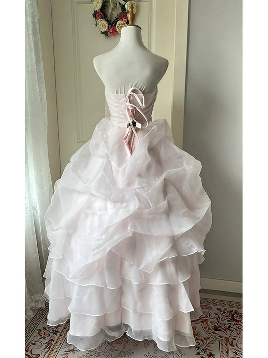 Niedliche lange, gestufte Quinceañera-Kleider, Ballkleid, trägerlos, perlmuttrosa Organza, langes Sweet 16 Kleid, Quinceañera-Kleid MP155