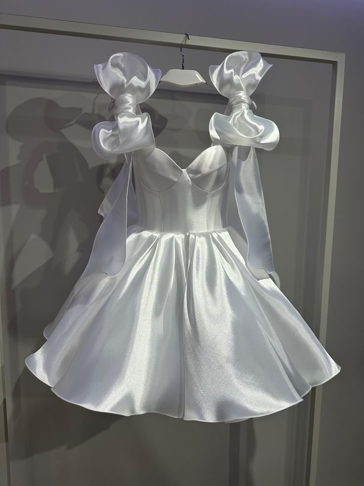 Süße Ballkleid Spaghettiträger Weiß Satin Kurz 17. Geburtstag Outfits Heimkehrkleider MP893