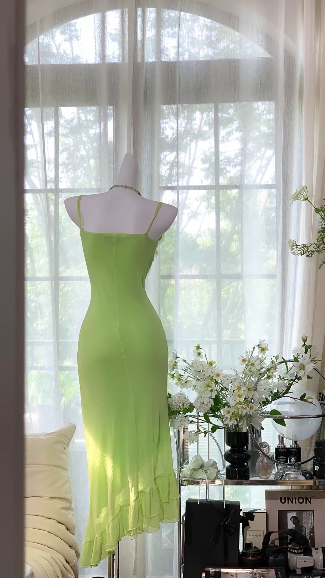 Elegantes Meerjungfrauen-Spaghettiträgerkleid aus grünem Chiffon, ärmellos, teelänge, für den Abschlussball MP975