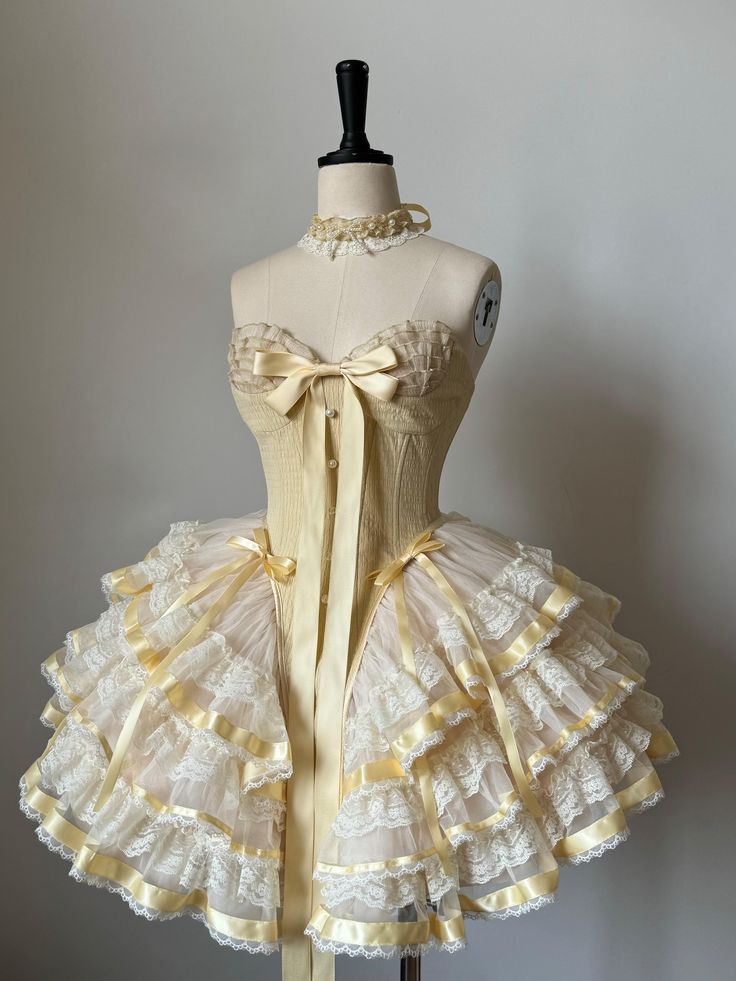 Süßes Ballkleid, Schatz, Gelb mit Spitzenapplikationen, gestufte Lagen, kurzes Mini-Kleid zum Geburtstag, Homecoming MP575