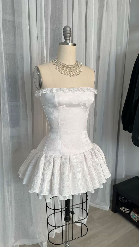 Elegante schulterfreie Etuikleider für den Abschlussball in Weißer Spitze – Hoco-Kleid für Partys, Abschlussfeiern, Outfits MP1147