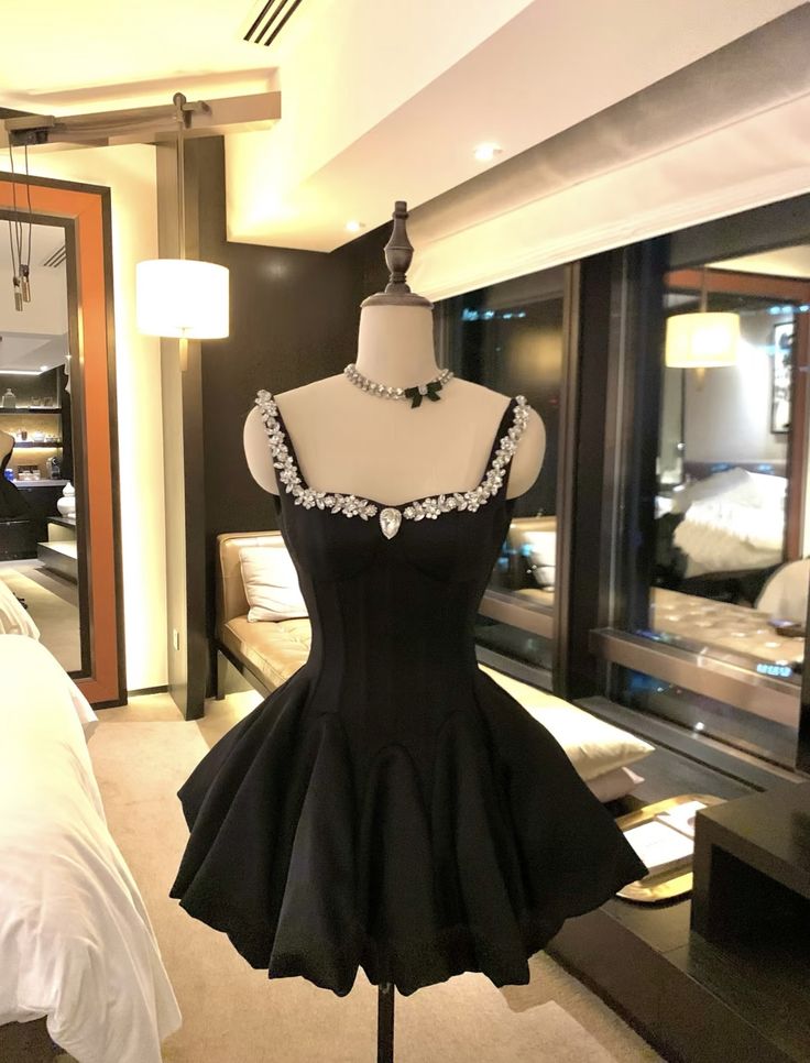Nouvelle Arrivée Robe De Bal Bretelles Petite Robe De Soirée Courte En Satin Mini Robes De Retour Idée Robe Hoco MP1335