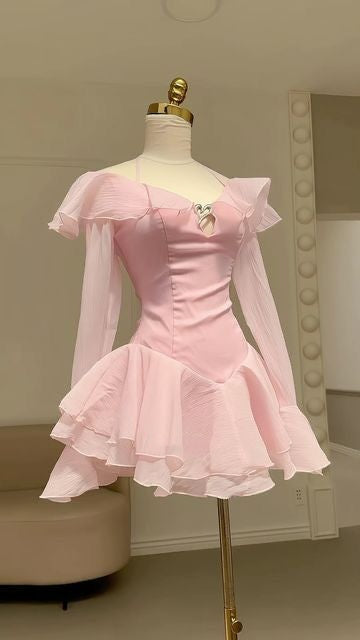 Simple A line Halter Pink Chiffon Long Sleeves Graduation Short Homecoming Dresses Graduation Outfits MP856