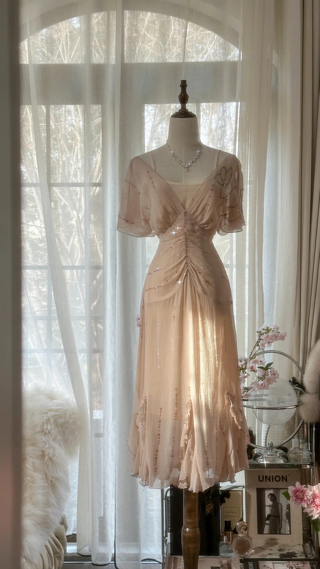 Modest A line V Neck Blush Pink Chiffon With Beading Evening Night Gown Tea Length Prom Dresses MP1036