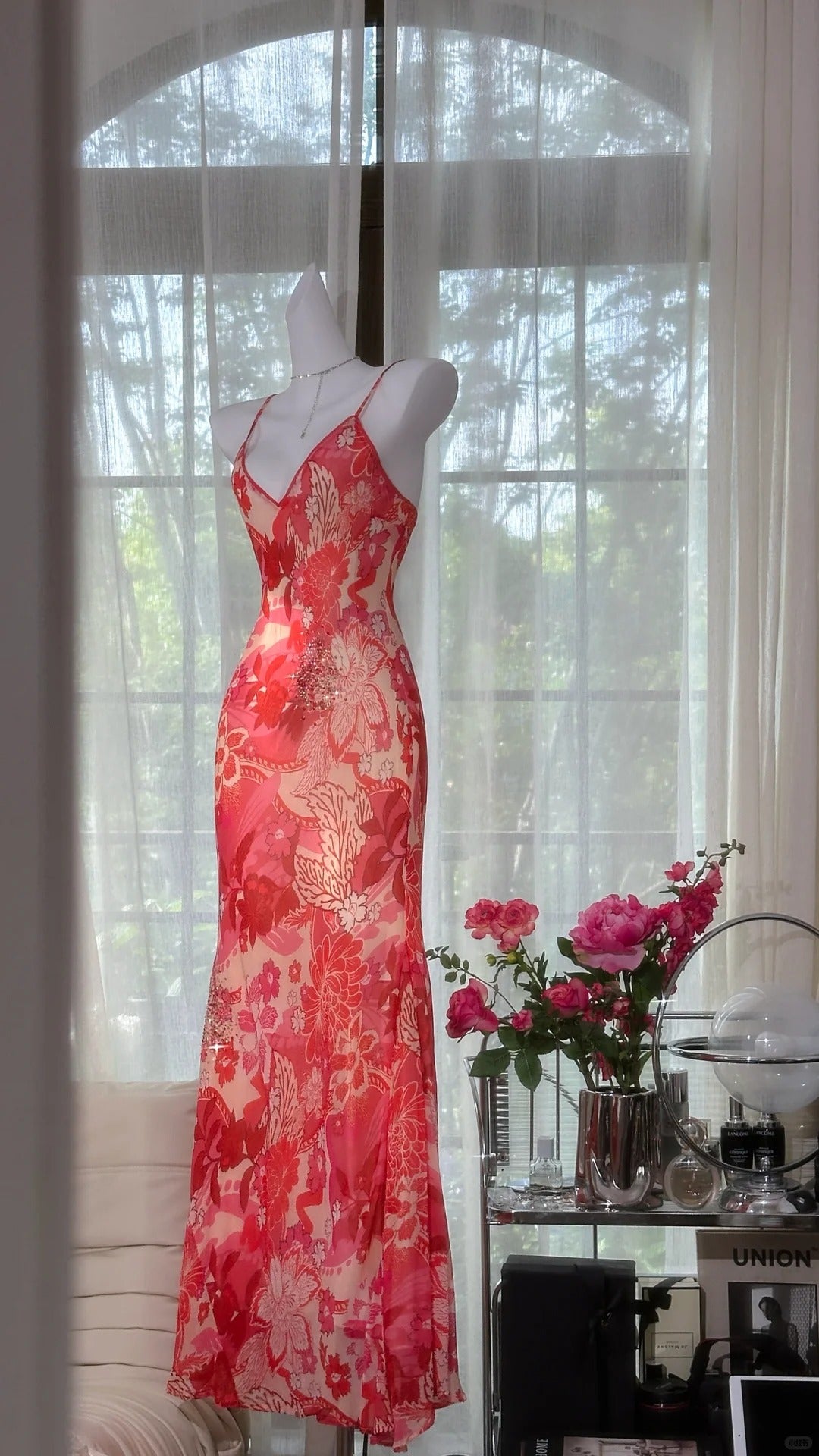 Elegante Meerjungfrau-Spaghettiträger-Chiffonkleid in Rot mit Blumenmuster, ärmellos, lange Ballkleider MP964