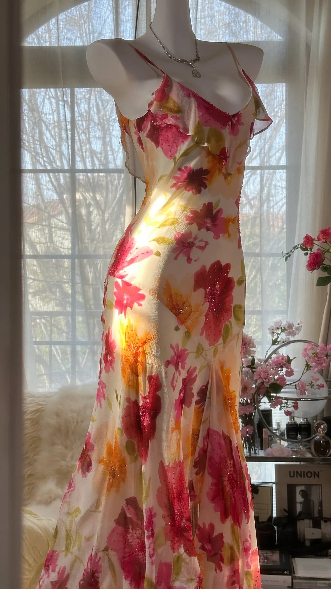 Robe de soirée asymétrique sans manches en mousseline florale à bretelles spaghetti et sirène conte de fées pour le bal MP985