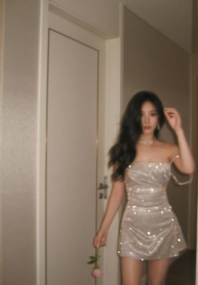 Glitzerndes Pailletten-Silber-Träger-rückenfreies Geburtstagskleid Abschlussballkleid MP314