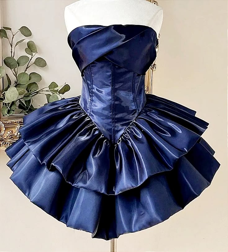 Prinzessin Ballkleid Trägerloses Marineblaues Abschlusskleid Kurzes Homecoming Kleid Outfits zum 15. Geburtstag MP793