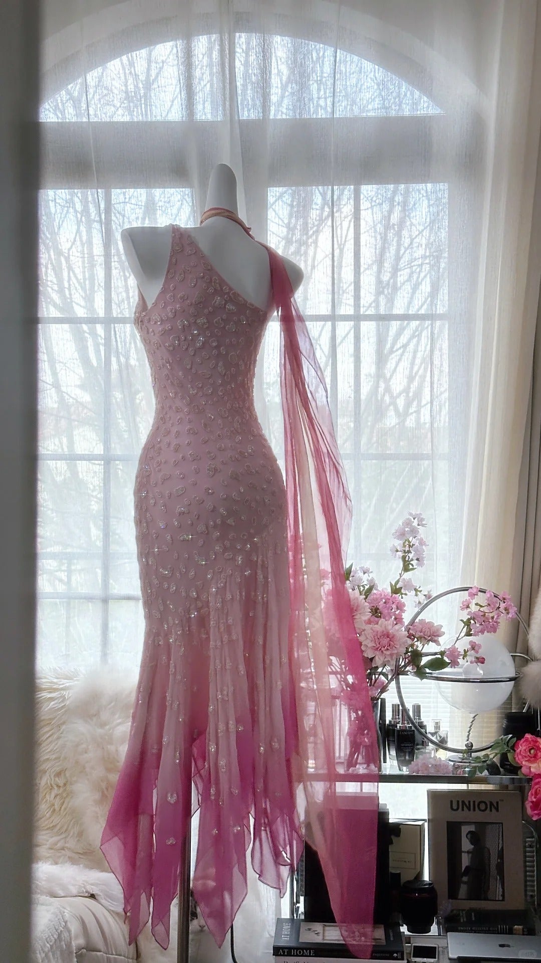Robe de soirée asymétrique sans manches en mousseline de soie rose à fines bretelles, style sirène féerique, pour bal de promo MP984
