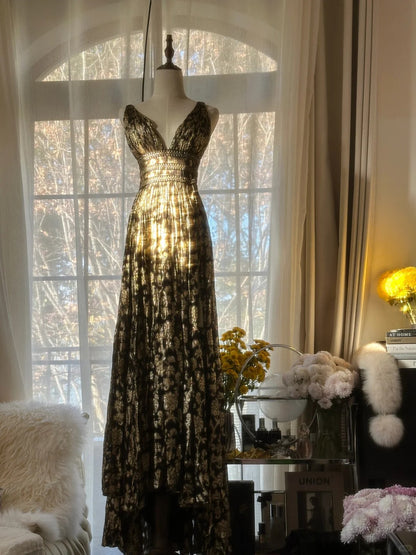 Modest A Line V Neck Black Gold Lace Long Sleeveless Formal Gown Prom Dresses MP1090