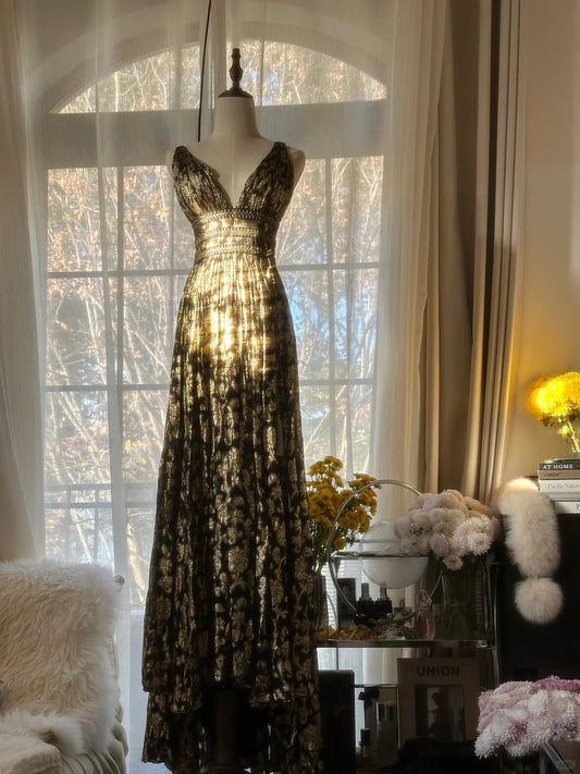 Modest A Line V Neck Black Gold Lace Long Sleeveless Formal Gown Prom Dresses MP1090