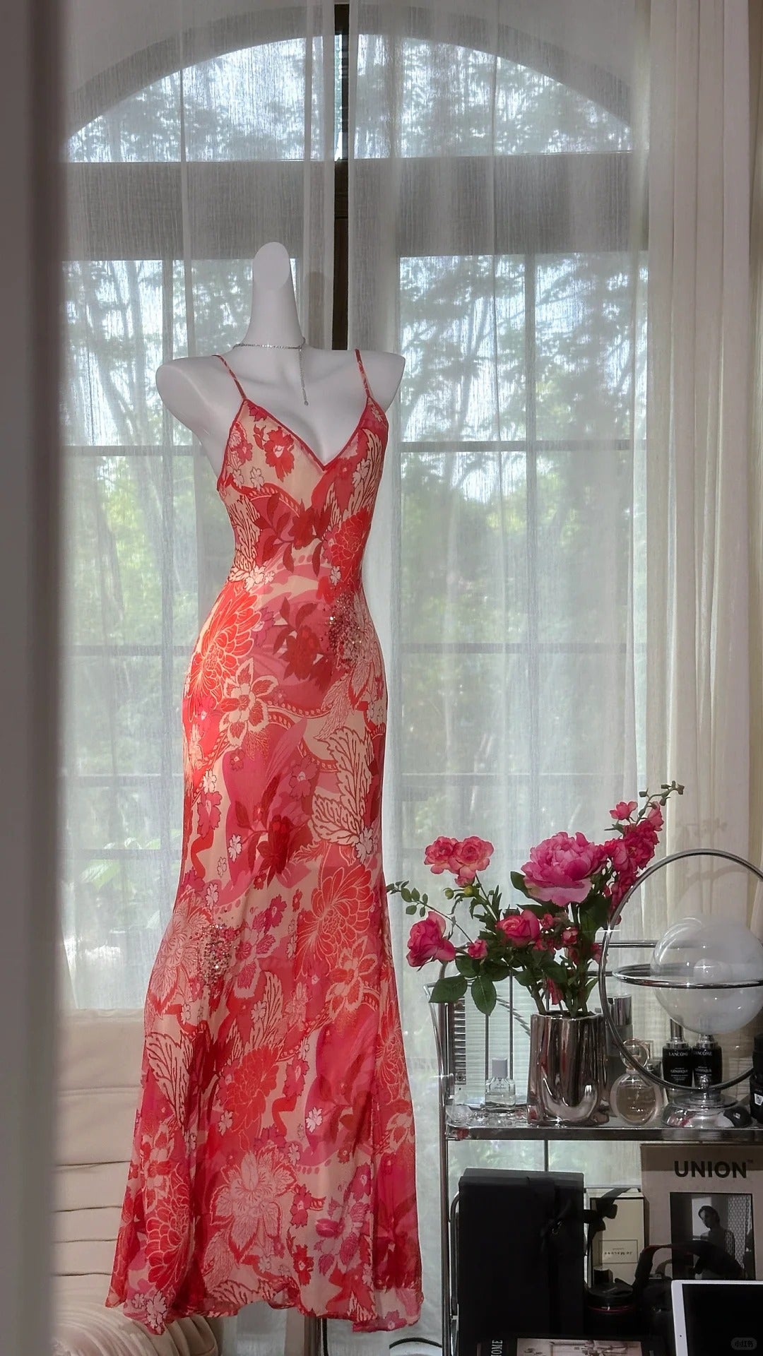 Elegante Meerjungfrau-Spaghettiträger-Chiffonkleid in Rot mit Blumenmuster, ärmellos, lange Ballkleider MP964