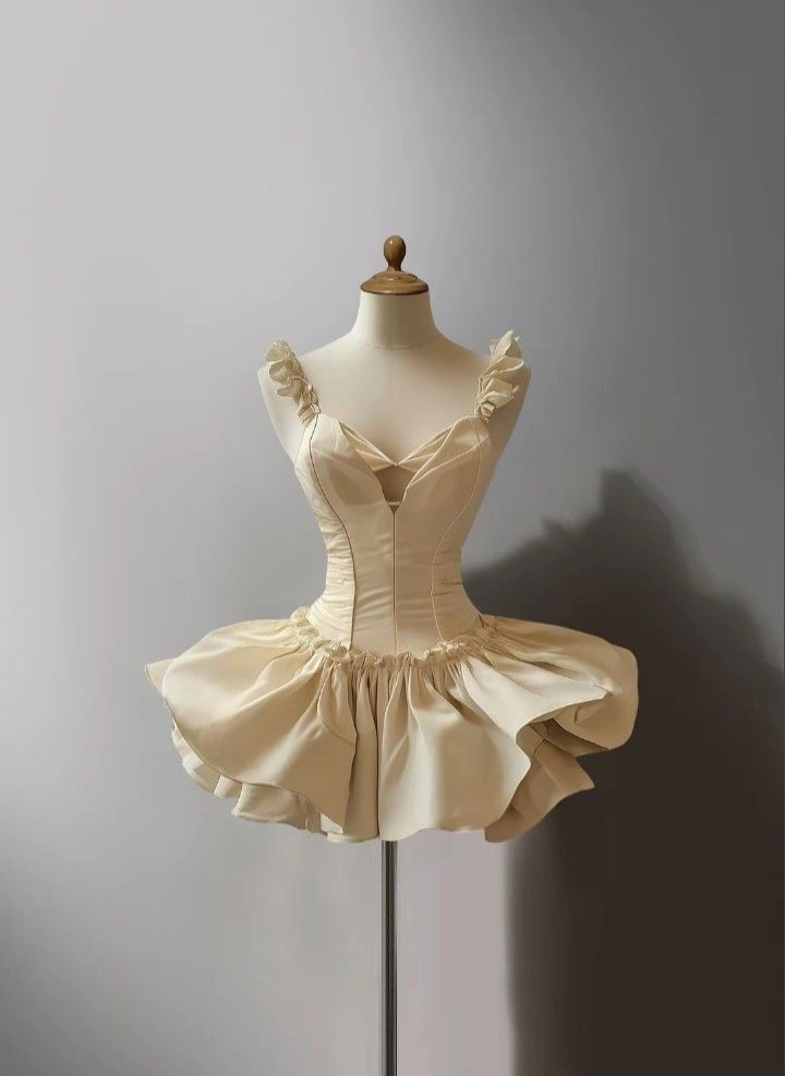 Unique Ball Gown Spaghetti Strap Yellow Graduation Dresses 12th Grade Short Homecoming Dress Grad Inspo MP1415