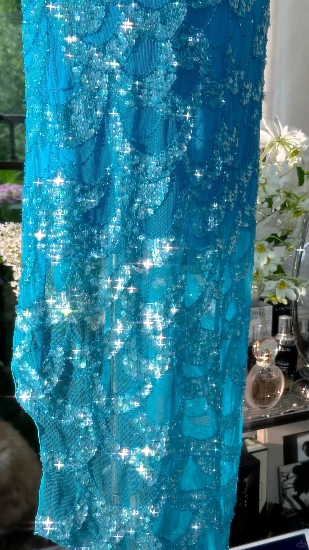 Elegantes Meerjungfrauen-Abendkleid mit Spaghettiträgern, blauen Pailletten, ärmellosen Ballkleidern MP976
