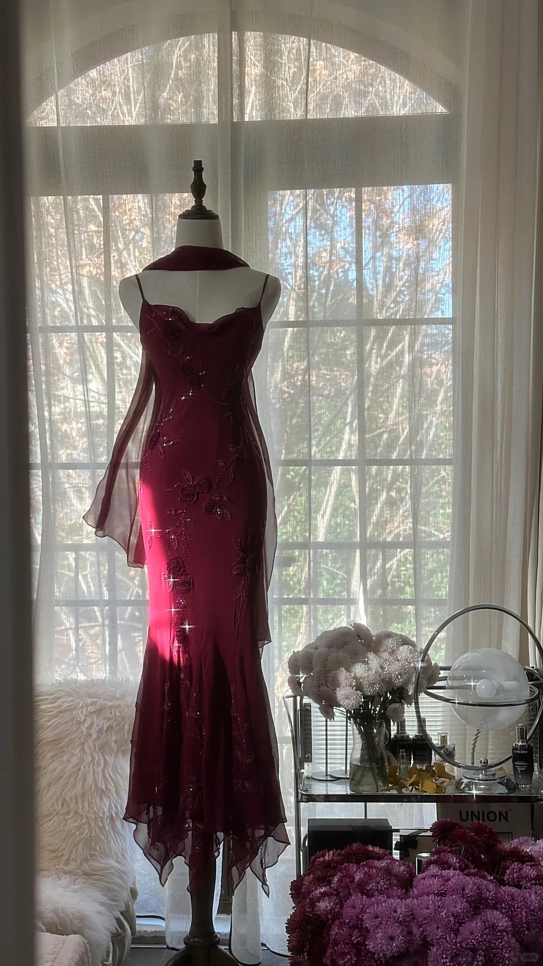 Robe de soirée modeste bordeaux en mousseline de soie à bretelles fines avec écharpe, longue et sans manches, pour bal de promo MP1098
