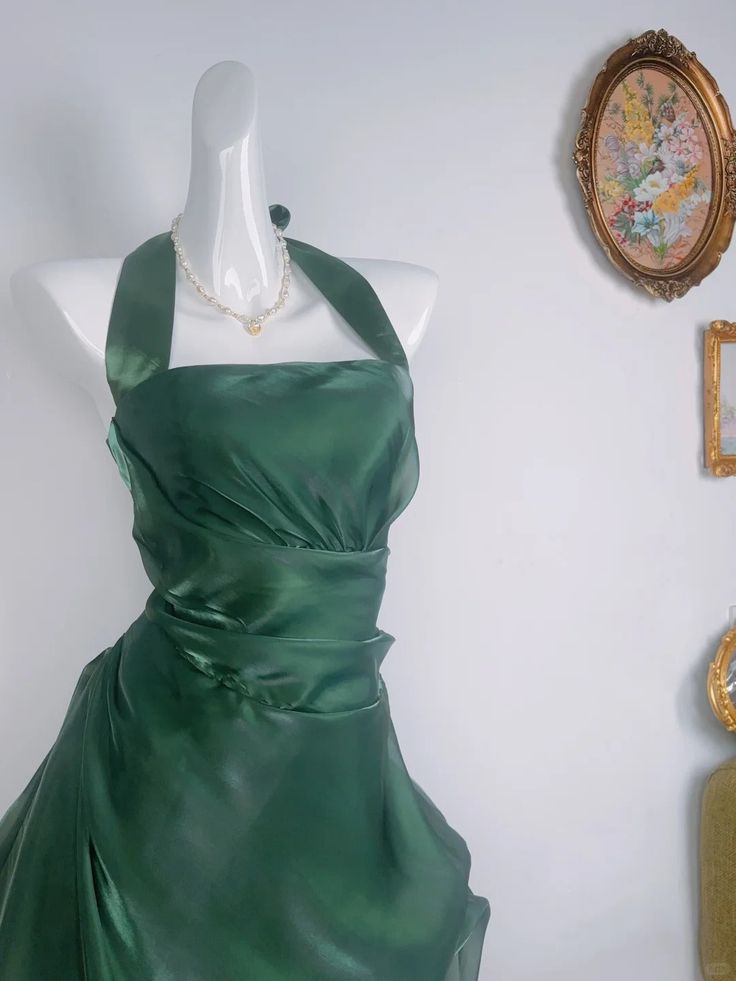 Robe courte de bal de promo à col halter à fleurs vert foncé vintage MP317