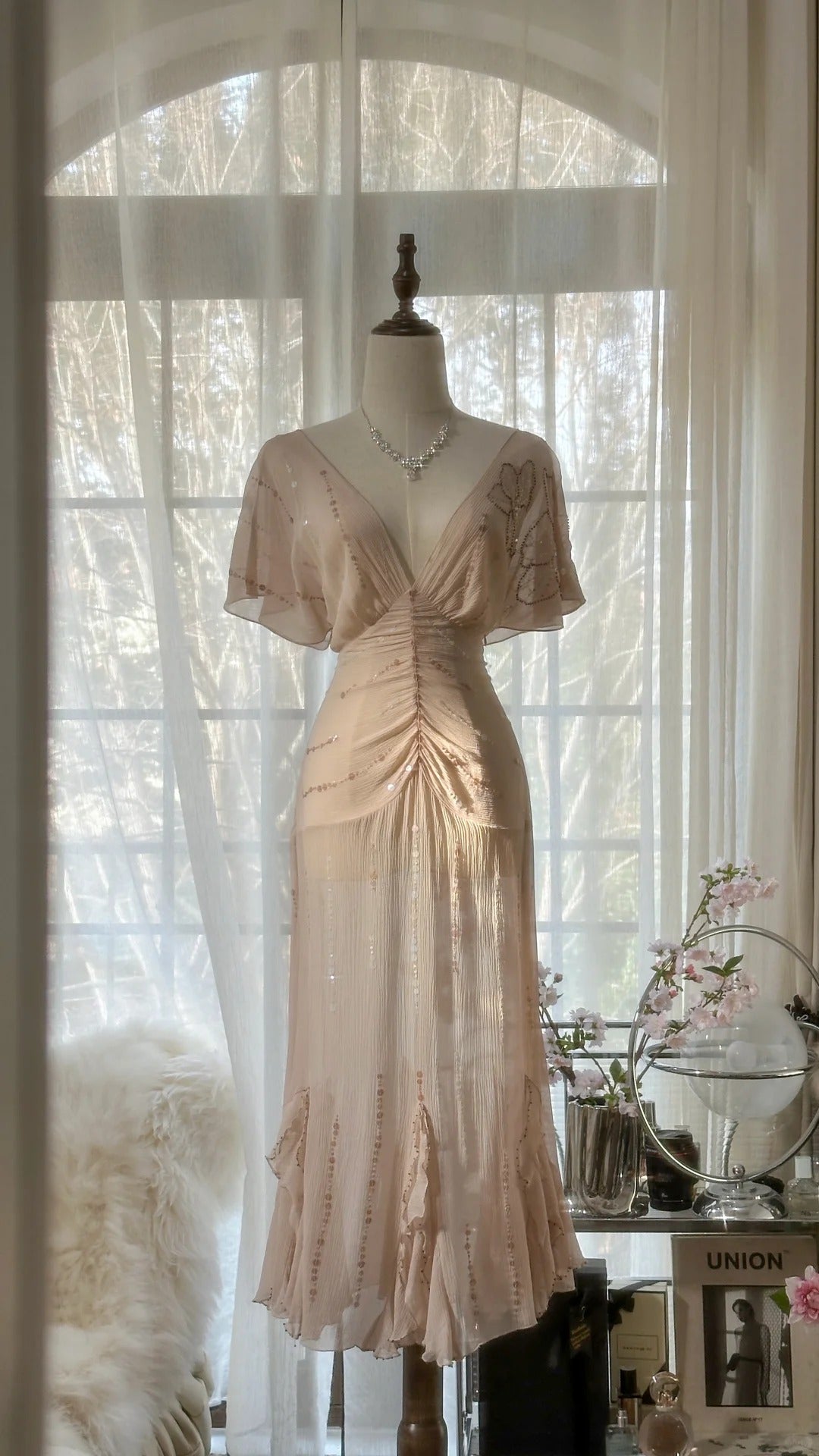 Modest A line V Neck Blush Pink Chiffon With Beading Evening Night Gown Tea Length Prom Dresses MP1036
