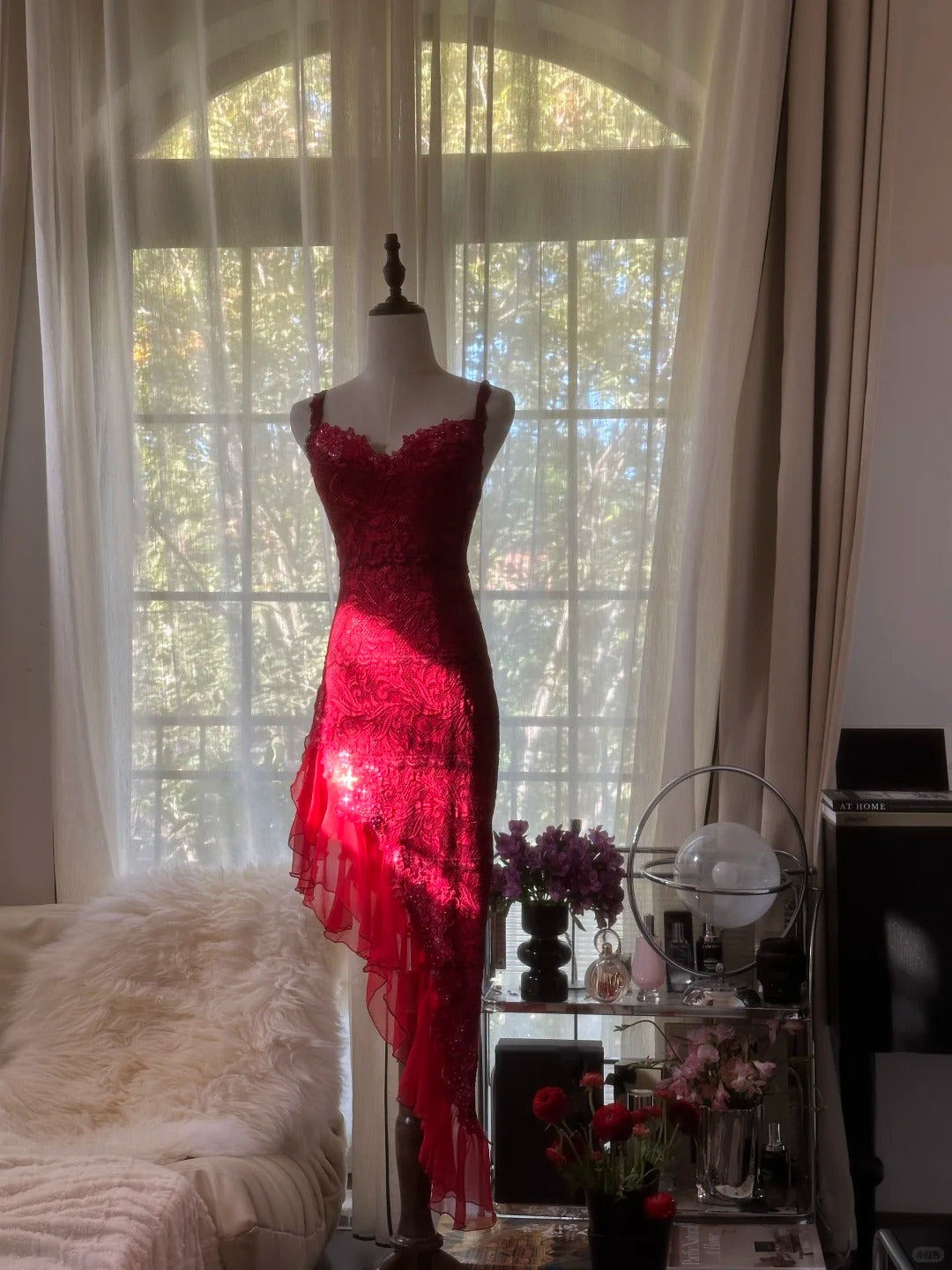 Süßes Etui Spaghetti-Träger Rot Spitze Unregelmäßiges Ärmelloses Formelles Abendkleid Ballkleider MP1133