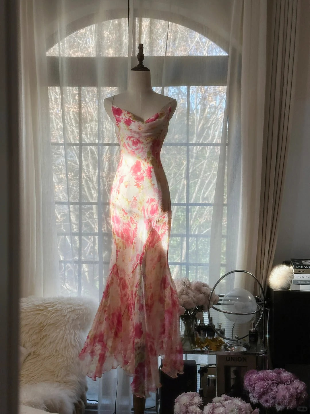 Bescheidenes Meerjungfrauen-Spaghettiträger-Kleid aus pinkfarbenem Chiffon mit Blumenmuster, lang, ärmellos, formelles Abend-/Ballkleid MP1087