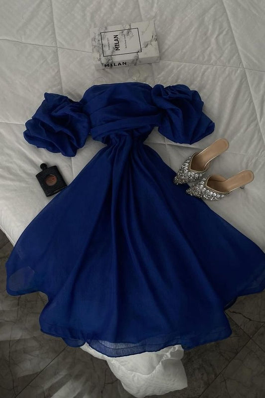 Elegantes Ballkleid schulterfrei königsblau mit Ärmeln, kurze Kleider für den 15. Geburtstag, Homecoming-Kleid MP804