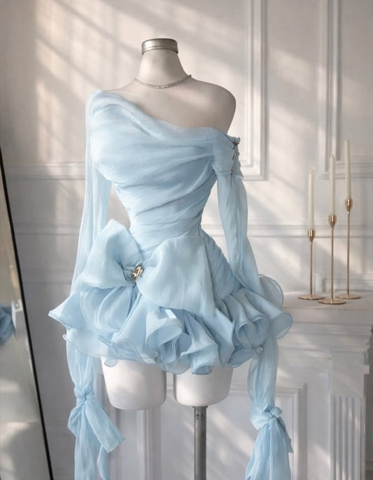 Einzigartiges Etui, schulterfrei, blaues Chiffon mit langen Ärmeln, kurzes Mini-Heimkehrkleid, Hoco-Kleid, Outfit zum 19. Geburtstag MP1314