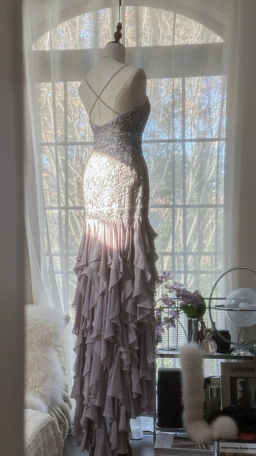 Bescheidene Meerjungfrau Spaghettiträger High Low Dusty Lilac Chiffon mit Perlen Formales Abendkleid Lange Abendballkleider MP1050