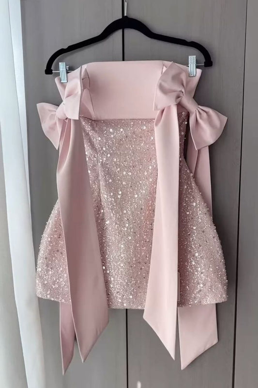 Trendiges A-Linien-Trägerloses Pinkes Satinkleid mit Pailletten und Schleife, kurzes Minikleid zum 15. Geburtstag, Ballkleid MP614